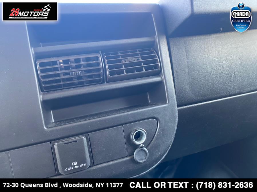 Used GMC Savana Cargo Van RWD 2500 135" 2018 | 26 Motors Queens. Woodside, New York Used GMC Savana Cargo Van RWD 2500 135" 2018 | 26 Motors Queens. Woodside, New York