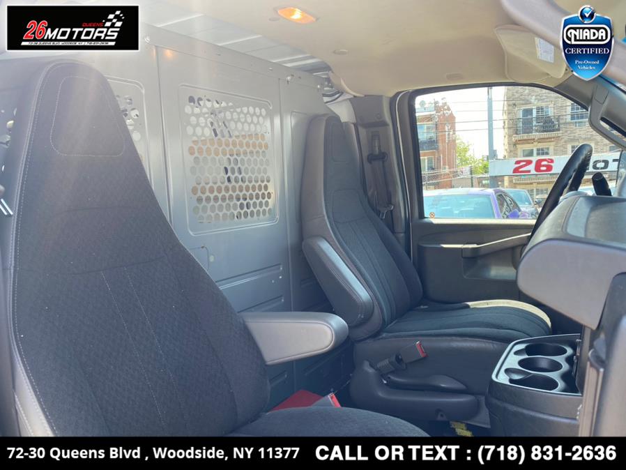 Used GMC Savana Cargo Van RWD 2500 135" 2018 | 26 Motors Queens. Woodside, New York Used GMC Savana Cargo Van RWD 2500 135" 2018 | 26 Motors Queens. Woodside, New York