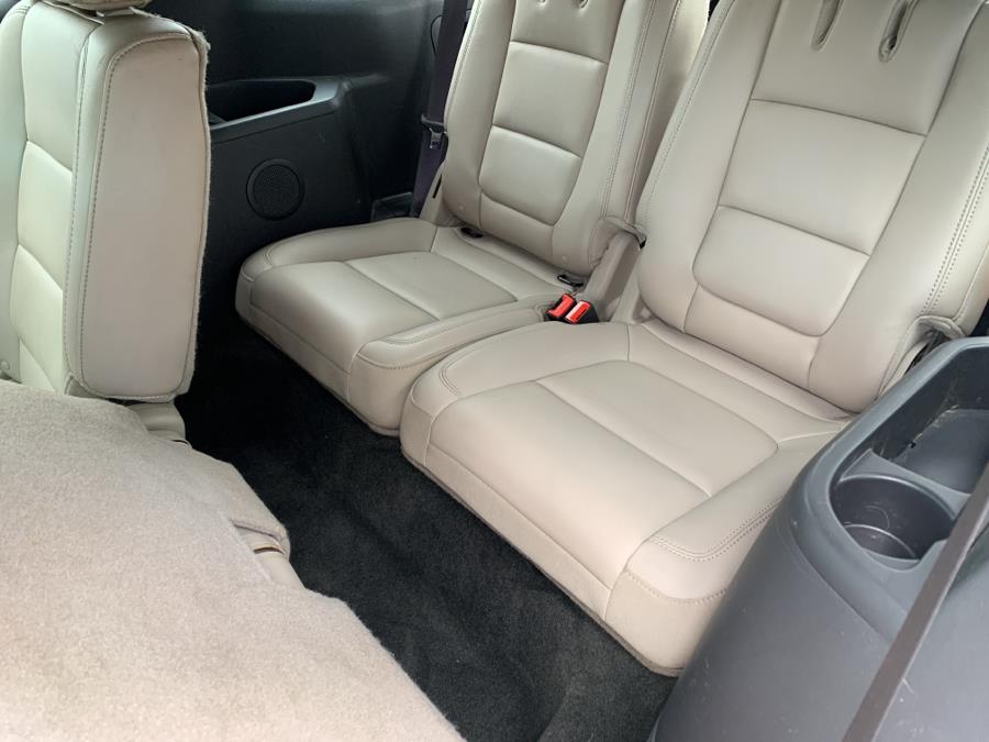 Used Ford Explorer 4WD 4dr XLT 2014 | Dealertown Auto Wholesalers. Milford, Connecticut Used Ford Explorer 4WD 4dr XLT 2014 | Dealertown Auto Wholesalers. Milford, Connecticut
