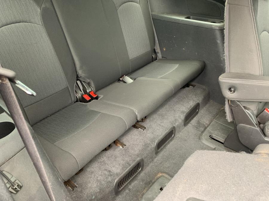 Used Chevrolet Traverse AWD 4dr LT w/1LT 2016 | Dealertown Auto Wholesalers. Milford, Connecticut Used Chevrolet Traverse AWD 4dr LT w/1LT 2016 | Dealertown Auto Wholesalers. Milford, Connecticut