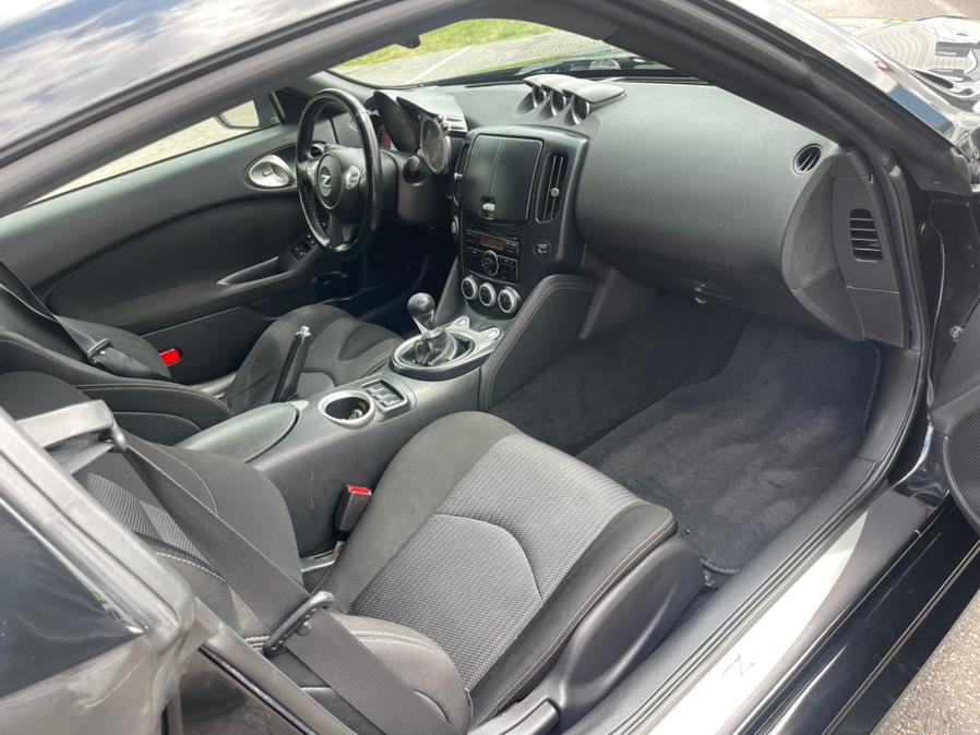 2014 Nissan 370Z 2dr Cpe Auto Touring, available for sale in South Windsor, Connecticut | Mike And Tony Auto Sales, Inc. South Windsor, Connecticut 2014 Nissan 370Z 2dr Cpe Auto Touring, available for sale in South Windsor, Connecticut | Mike And Tony Auto Sales, Inc. South Windsor, Connecticut