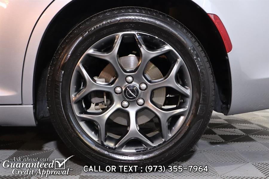 Used Chrysler 300 S 2018 | City Motor Group Inc.. Haskell, New Jersey Used Chrysler 300 S 2018 | City Motor Group Inc.. Haskell, New Jersey