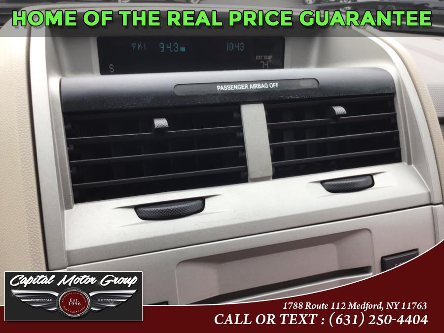 Used Ford Escape 4WD 4dr I4 Auto XLT 2009 | Capital Motor Group Inc. Medford, New York Used Ford Escape 4WD 4dr I4 Auto XLT 2009 | Capital Motor Group Inc. Medford, New York