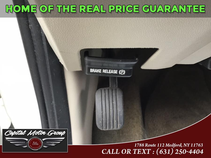 Used Ford Escape 4WD 4dr I4 Auto XLT 2009 | Capital Motor Group Inc. Medford, New York Used Ford Escape 4WD 4dr I4 Auto XLT 2009 | Capital Motor Group Inc. Medford, New York