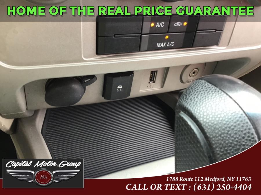Used Ford Escape 4WD 4dr I4 Auto XLT 2009 | Capital Motor Group Inc. Medford, New York Used Ford Escape 4WD 4dr I4 Auto XLT 2009 | Capital Motor Group Inc. Medford, New York