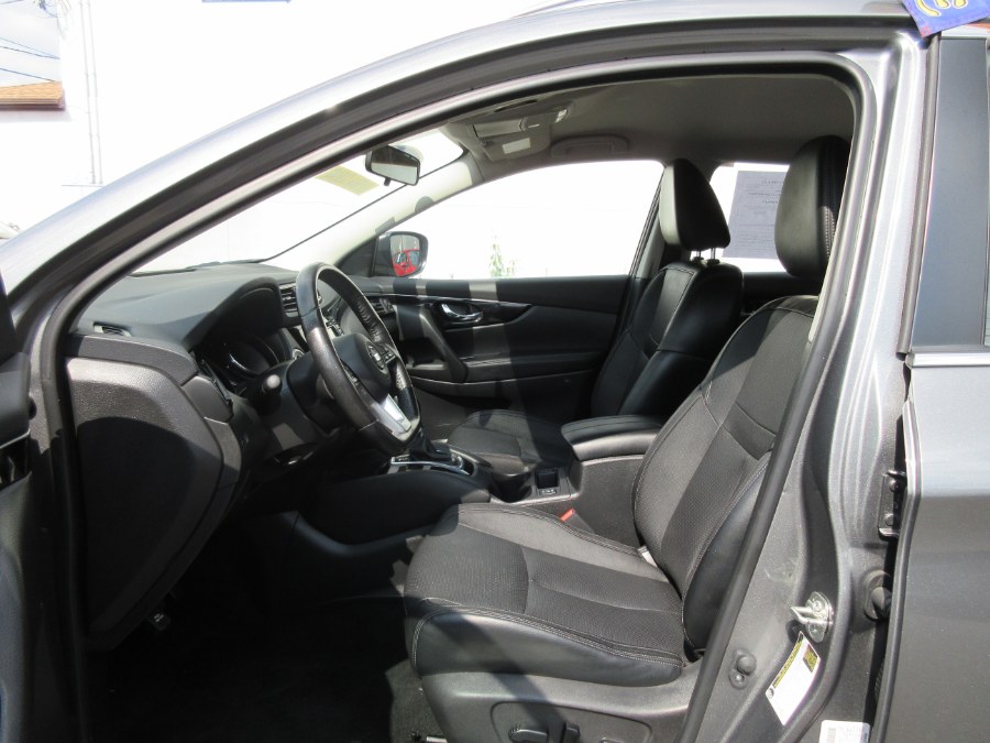 2018 Nissan Rogue Sport 2018.5 AWD S, available for sale in Linden, New Jersey | Route 27 Auto Mall. Linden, New Jersey 2018 Nissan Rogue Sport 2018.5 AWD S, available for sale in Linden, New Jersey | Route 27 Auto Mall. Linden, New Jersey