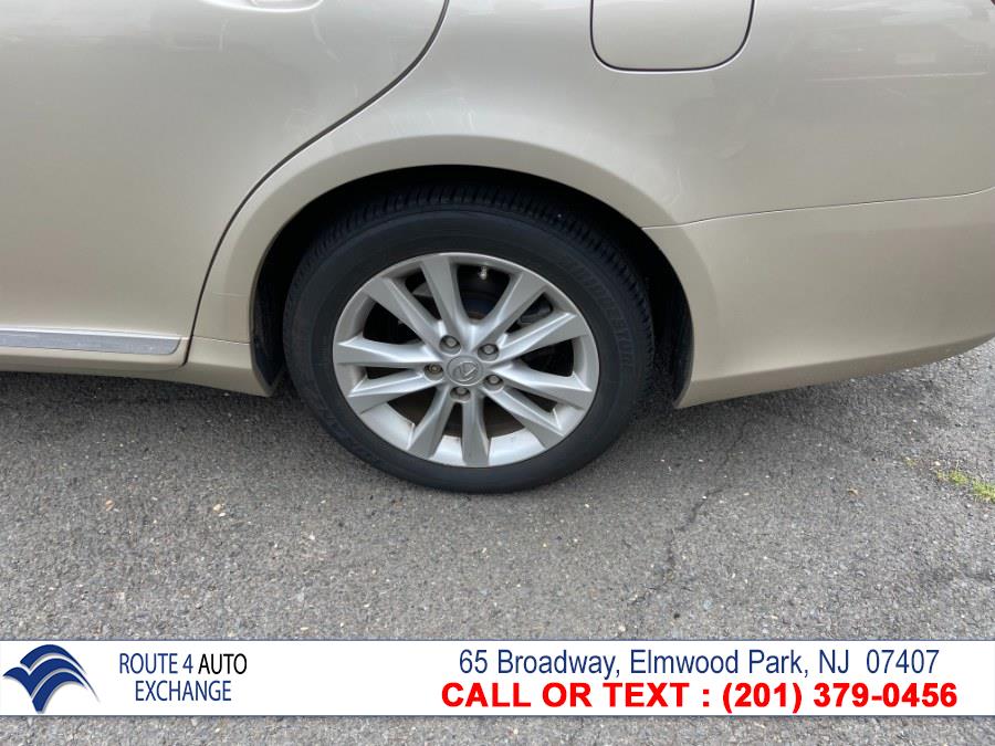 Used Lexus ES 350 4dr Sdn 2011 | Route 4 Auto Exchange. Elmwood Park, New Jersey Used Lexus ES 350 4dr Sdn 2011 | Route 4 Auto Exchange. Elmwood Park, New Jersey