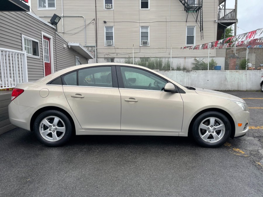 Used Chevrolet Cruze 4dr Sdn LT w/1LT 2012 | DZ Automall. Paterson, New Jersey