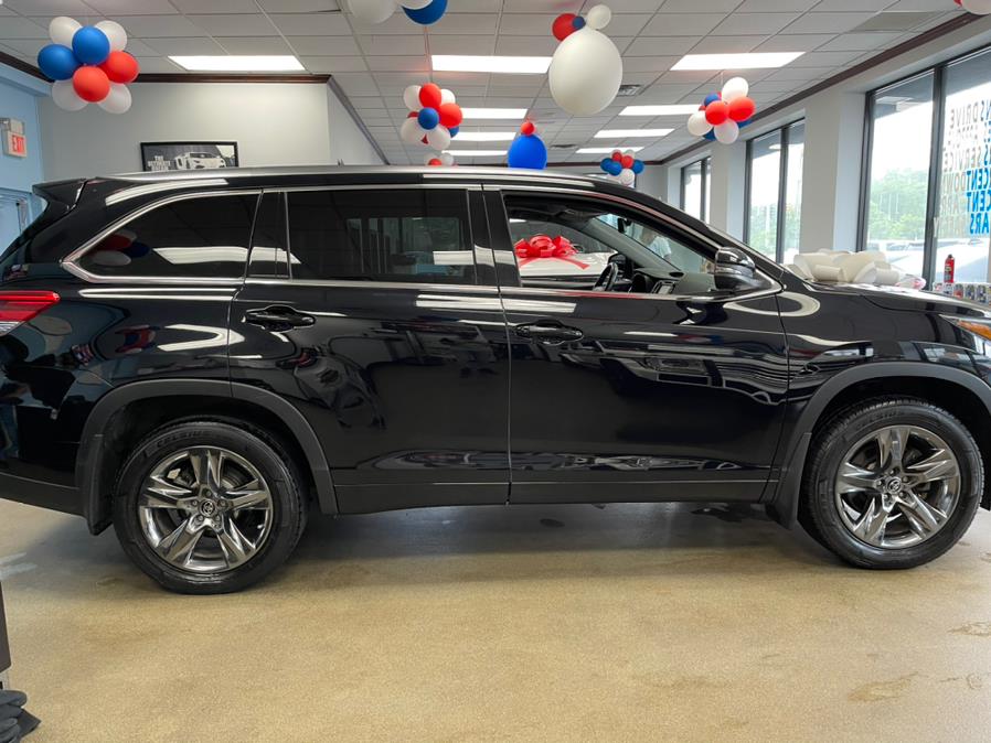 2017 Toyota Highlander Limited V6 AWD (Natl), available for sale in Inwood, New York | 5 Towns Drive. Inwood, New York 2017 Toyota Highlander Limited V6 AWD (Natl), available for sale in Inwood, New York | 5 Towns Drive. Inwood, New York