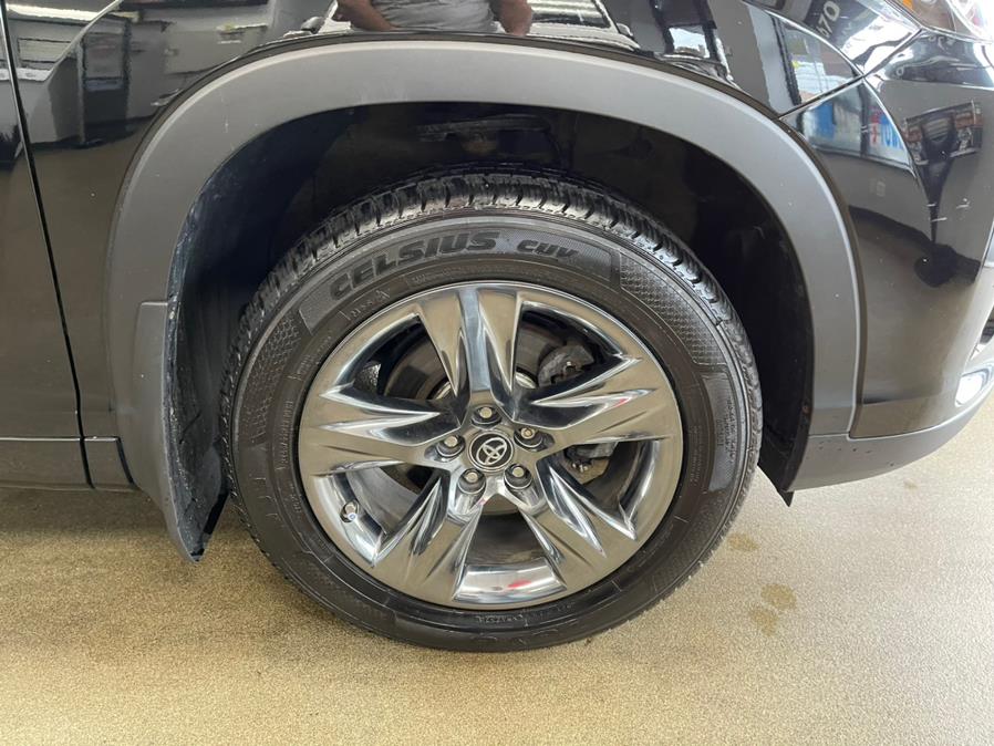 2017 Toyota Highlander Limited V6 AWD (Natl), available for sale in Inwood, New York | 5 Towns Drive. Inwood, New York 2017 Toyota Highlander Limited V6 AWD (Natl), available for sale in Inwood, New York | 5 Towns Drive. Inwood, New York