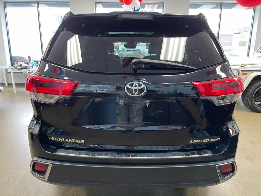 2017 Toyota Highlander Limited V6 AWD (Natl), available for sale in Inwood, New York | 5 Towns Drive. Inwood, New York 2017 Toyota Highlander Limited V6 AWD (Natl), available for sale in Inwood, New York | 5 Towns Drive. Inwood, New York