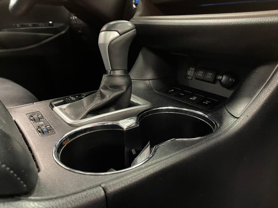2017 Toyota Highlander Limited V6 AWD (Natl), available for sale in Inwood, New York | 5 Towns Drive. Inwood, New York 2017 Toyota Highlander Limited V6 AWD (Natl), available for sale in Inwood, New York | 5 Towns Drive. Inwood, New York