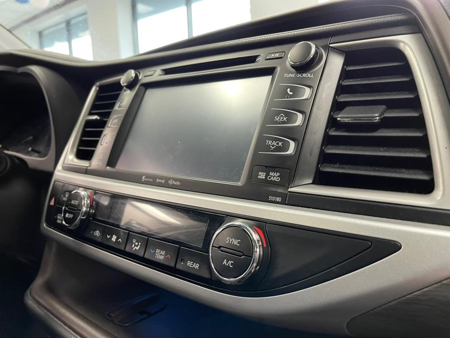 2017 Toyota Highlander Limited V6 AWD (Natl), available for sale in Inwood, New York | 5 Towns Drive. Inwood, New York 2017 Toyota Highlander Limited V6 AWD (Natl), available for sale in Inwood, New York | 5 Towns Drive. Inwood, New York
