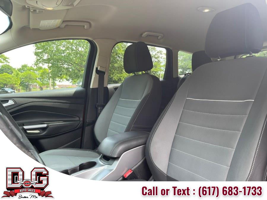 2015 Ford Escape FWD 4dr SE, available for sale in Watertown, Massachusetts | D&G Auto. Watertown, Massachusetts 2015 Ford Escape FWD 4dr SE, available for sale in Watertown, Massachusetts | D&G Auto. Watertown, Massachusetts