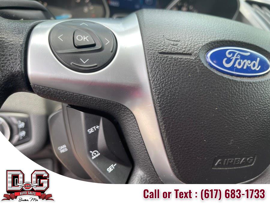2015 Ford Escape FWD 4dr SE, available for sale in Watertown, Massachusetts | D&G Auto. Watertown, Massachusetts 2015 Ford Escape FWD 4dr SE, available for sale in Watertown, Massachusetts | D&G Auto. Watertown, Massachusetts