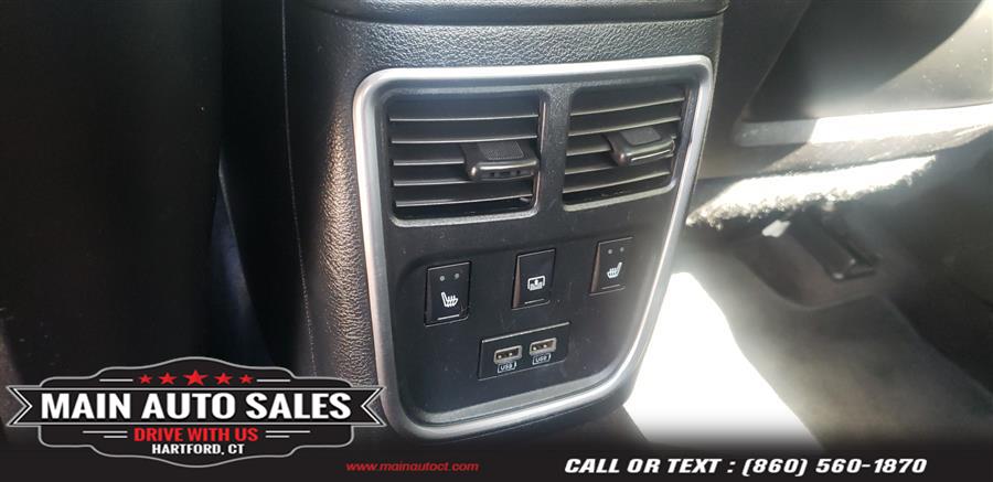 Used Chrysler 300 4dr Sdn 300C RWD 2016 | Main Auto Sales LLC. Hartford, Connecticut Used Chrysler 300 4dr Sdn 300C RWD 2016 | Main Auto Sales LLC. Hartford, Connecticut