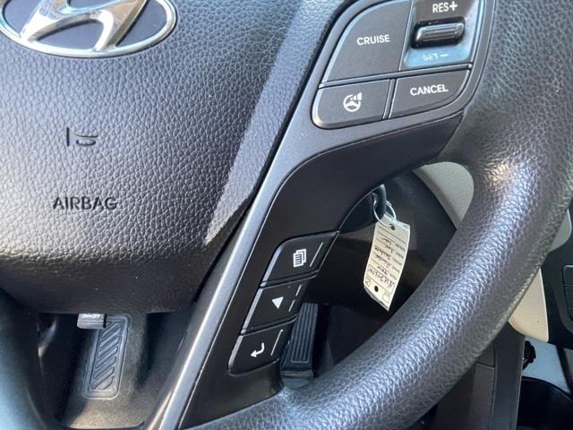 Used Hyundai Santa Fe Sport 2.4 Base 2016 | Hillside Auto Outlet. Jamaica, New York Used Hyundai Santa Fe Sport 2.4 Base 2016 | Hillside Auto Outlet. Jamaica, New York