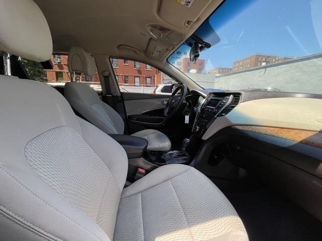 Used Hyundai Santa Fe Sport 2.4 Base 2016 | Hillside Auto Outlet. Jamaica, New York Used Hyundai Santa Fe Sport 2.4 Base 2016 | Hillside Auto Outlet. Jamaica, New York