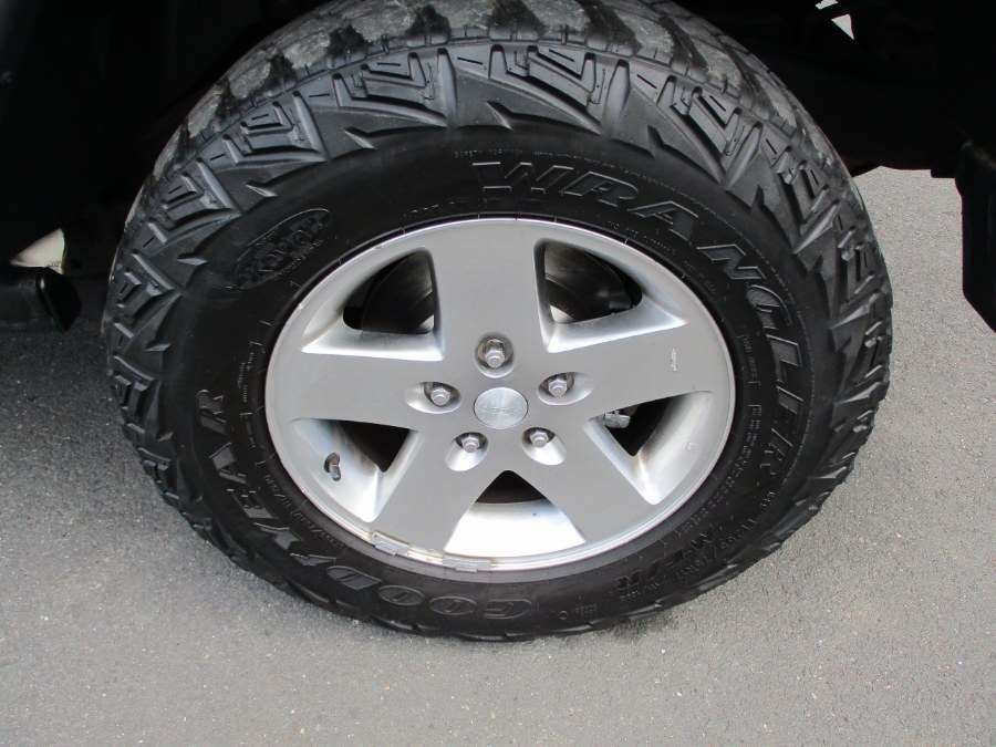 2010 Jeep Wrangler Unlimited 4WD 4dr Rubicon, available for sale in Suffield, Connecticut | Suffield Auto LLC. Suffield, Connecticut 2010 Jeep Wrangler Unlimited 4WD 4dr Rubicon, available for sale in Suffield, Connecticut | Suffield Auto LLC. Suffield, Connecticut
