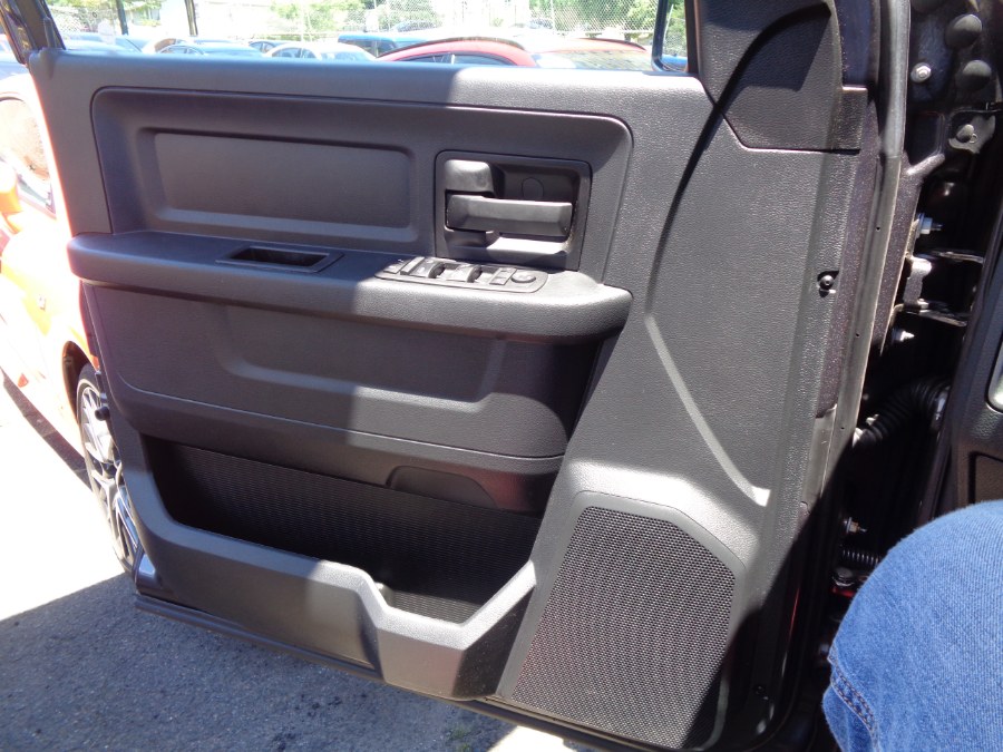 Used Ram 1500 4WD V8 QUAD CAB 5.7L EXPRESS HEMI 2017 | Top Speed Motors LLC. Jamaica, New York Used Ram 1500 4WD V8 QUAD CAB 5.7L EXPRESS HEMI 2017 | Top Speed Motors LLC. Jamaica, New York