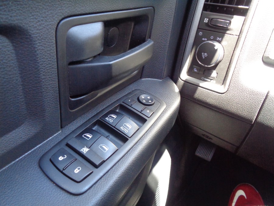 Used Ram 1500 4WD V8 QUAD CAB 5.7L EXPRESS HEMI 2017 | Top Speed Motors LLC. Jamaica, New York Used Ram 1500 4WD V8 QUAD CAB 5.7L EXPRESS HEMI 2017 | Top Speed Motors LLC. Jamaica, New York