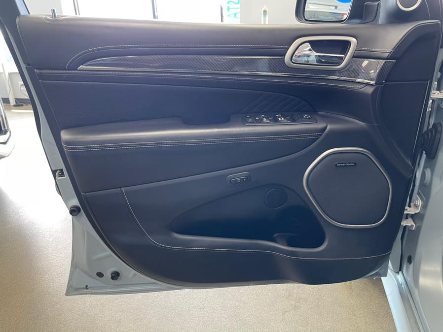 Used Jeep Grand Cherokee SRT SRT 4x4 2017 | 5 Towns Drive. Inwood, New York Used Jeep Grand Cherokee SRT SRT 4x4 2017 | 5 Towns Drive. Inwood, New York