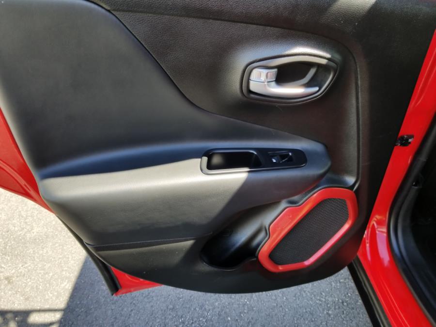 Used Jeep Renegade Trailhawk 4x4 2017 | Fairway Auto Sales. Hancock, Maine Used Jeep Renegade Trailhawk 4x4 2017 | Fairway Auto Sales. Hancock, Maine