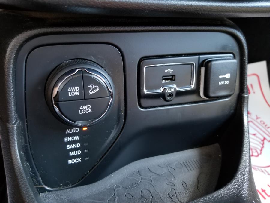 Used Jeep Renegade Trailhawk 4x4 2017 | Fairway Auto Sales. Hancock, Maine Used Jeep Renegade Trailhawk 4x4 2017 | Fairway Auto Sales. Hancock, Maine