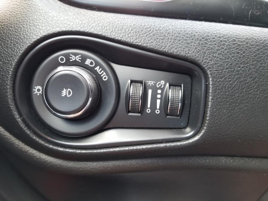 Used Jeep Renegade Trailhawk 4x4 2017 | Fairway Auto Sales. Hancock, Maine Used Jeep Renegade Trailhawk 4x4 2017 | Fairway Auto Sales. Hancock, Maine