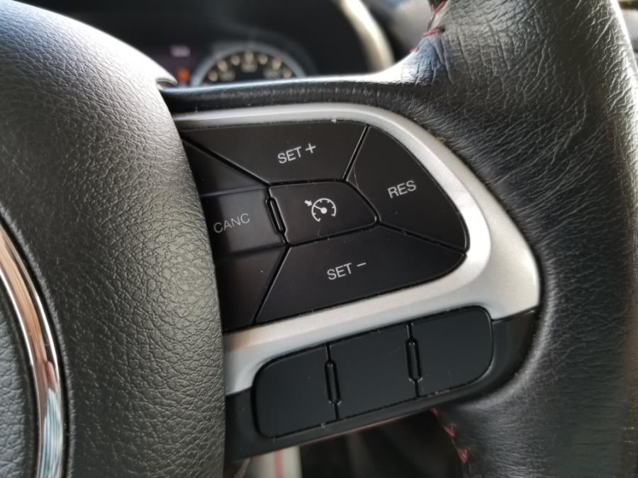 Used Jeep Renegade Trailhawk 4x4 2017 | Fairway Auto Sales. Hancock, Maine Used Jeep Renegade Trailhawk 4x4 2017 | Fairway Auto Sales. Hancock, Maine