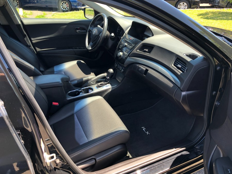 2013 Acura ILX 4dr Sdn 2.0L, available for sale in Hartford , Connecticut | Ledyard Auto Sale LLC. Hartford , Connecticut 2013 Acura ILX 4dr Sdn 2.0L, available for sale in Hartford , Connecticut | Ledyard Auto Sale LLC. Hartford , Connecticut