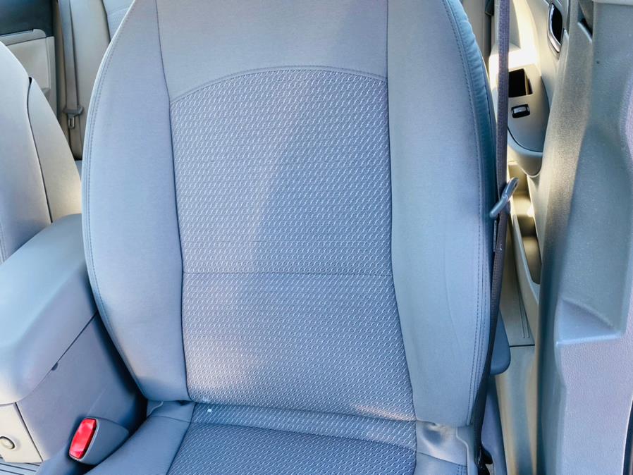 2008 Saturn Aura 4dr Sdn XE, available for sale in New Britain, Connecticut | Supreme Automotive. New Britain, Connecticut 2008 Saturn Aura 4dr Sdn XE, available for sale in New Britain, Connecticut | Supreme Automotive. New Britain, Connecticut