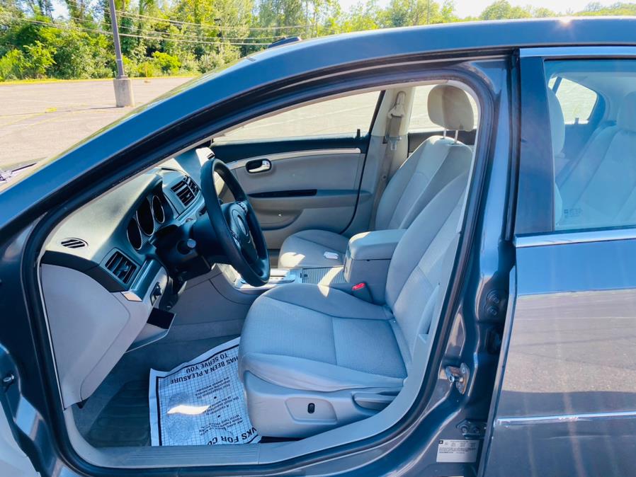 2008 Saturn Aura 4dr Sdn XE, available for sale in New Britain, Connecticut | Supreme Automotive. New Britain, Connecticut 2008 Saturn Aura 4dr Sdn XE, available for sale in New Britain, Connecticut | Supreme Automotive. New Britain, Connecticut