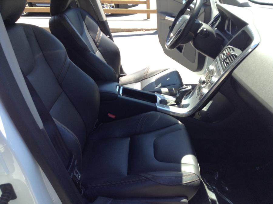 Used Volvo XC60 T5 AWD Dynamic 2017 | Eurocars Plus. Groton, Connecticut Used Volvo XC60 T5 AWD Dynamic 2017 | Eurocars Plus. Groton, Connecticut