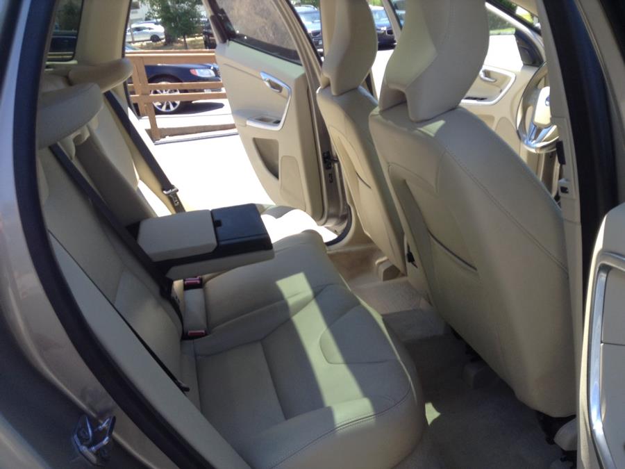 Used Volvo XC60 AWD 4dr T5 Platinum 2016 | Eurocars Plus. Groton, Connecticut Used Volvo XC60 AWD 4dr T5 Platinum 2016 | Eurocars Plus. Groton, Connecticut