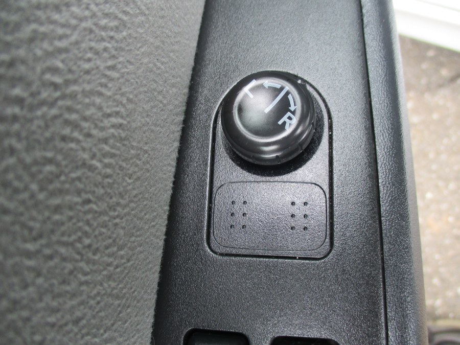 Used Nissan Sentra 4dr Sdn I4 CVT 2.0 S 2010 | Cos Central Auto. Meriden, Connecticut Used Nissan Sentra 4dr Sdn I4 CVT 2.0 S 2010 | Cos Central Auto. Meriden, Connecticut