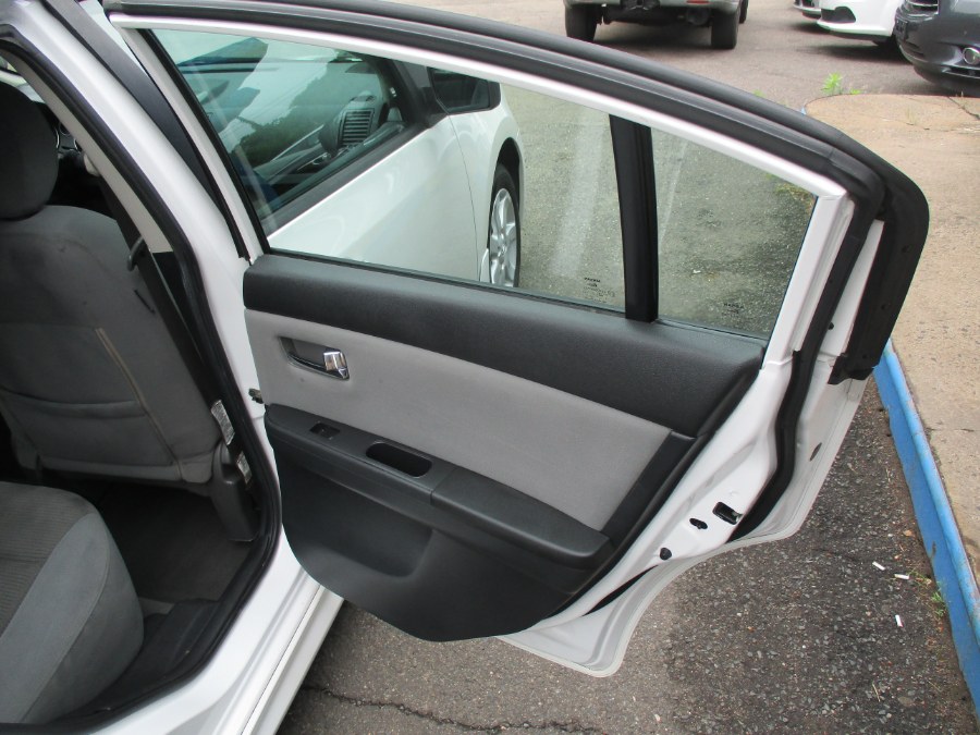Used Nissan Sentra 4dr Sdn I4 CVT 2.0 S 2010 | Cos Central Auto. Meriden, Connecticut Used Nissan Sentra 4dr Sdn I4 CVT 2.0 S 2010 | Cos Central Auto. Meriden, Connecticut