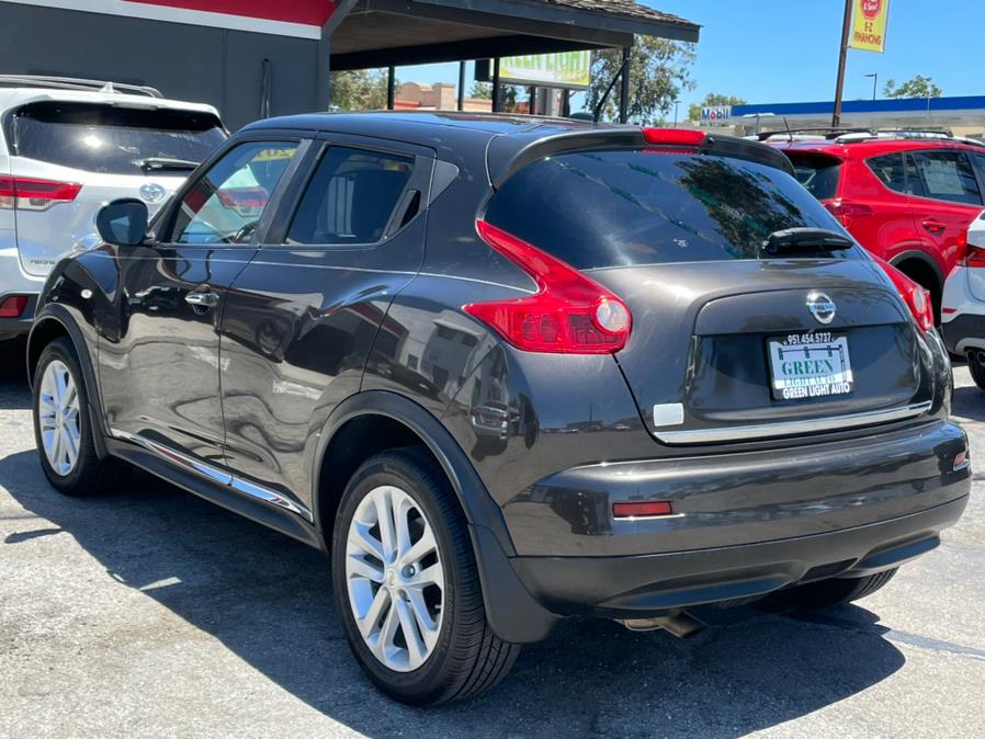 2013 Nissan JUKE 5dr Wgn CVT SL FWD, available for sale in Corona, California | Green Light Auto. Corona, California 2013 Nissan JUKE 5dr Wgn CVT SL FWD, available for sale in Corona, California | Green Light Auto. Corona, California