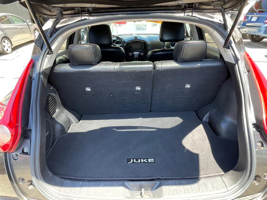 2013 Nissan JUKE 5dr Wgn CVT SL FWD, available for sale in Corona, California | Green Light Auto. Corona, California 2013 Nissan JUKE 5dr Wgn CVT SL FWD, available for sale in Corona, California | Green Light Auto. Corona, California
