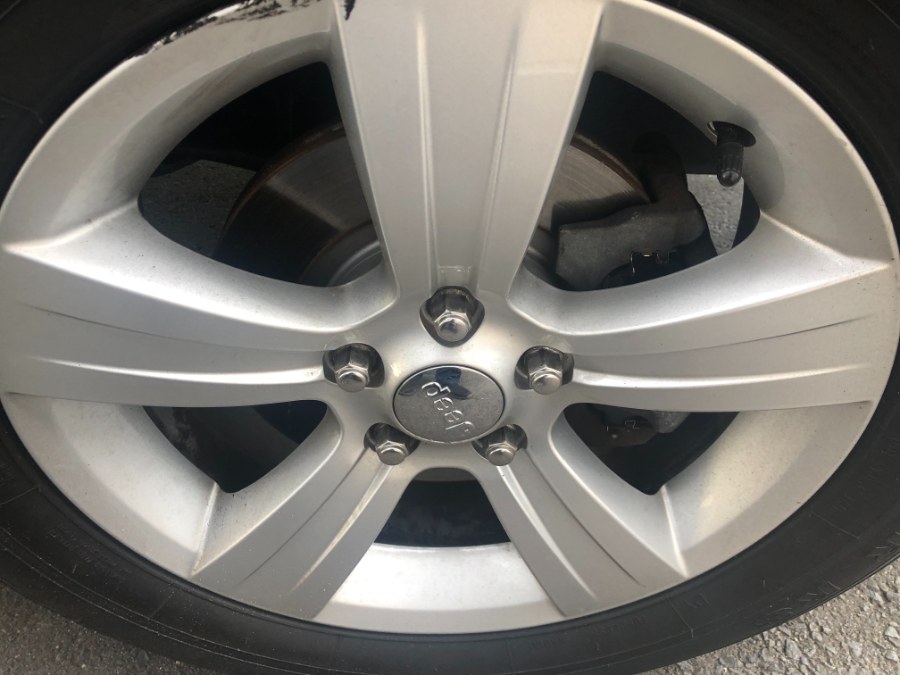 2015 Jeep Compass 4WD 4dr Sport, available for sale in Bristol, Connecticut | Bristol Auto Center LLC. Bristol, Connecticut 2015 Jeep Compass 4WD 4dr Sport, available for sale in Bristol, Connecticut | Bristol Auto Center LLC. Bristol, Connecticut