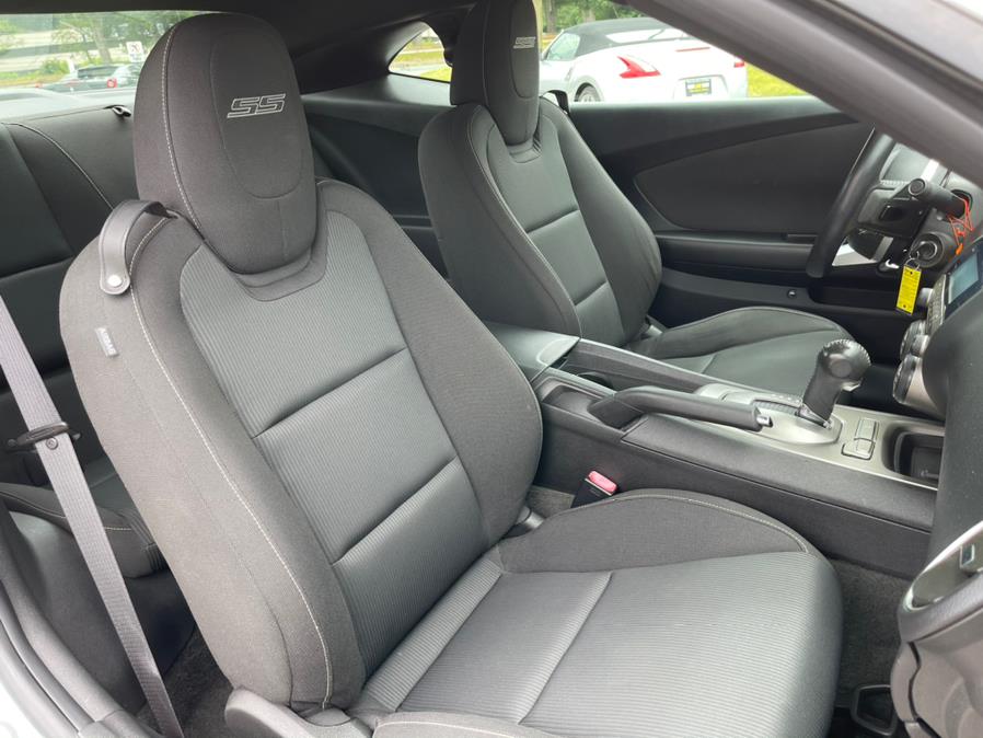 Used Chevrolet Camaro 2dr Cpe 1SS 2010 | Mike And Tony Auto Sales, Inc. South Windsor, Connecticut Used Chevrolet Camaro 2dr Cpe 1SS 2010 | Mike And Tony Auto Sales, Inc. South Windsor, Connecticut