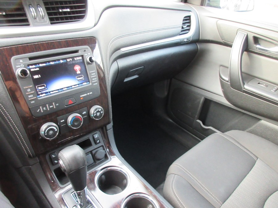 2017 Chevrolet Traverse AWD 4dr LT w/1LT, available for sale in Linden, New Jersey | Route 27 Auto Mall. Linden, New Jersey 2017 Chevrolet Traverse AWD 4dr LT w/1LT, available for sale in Linden, New Jersey | Route 27 Auto Mall. Linden, New Jersey