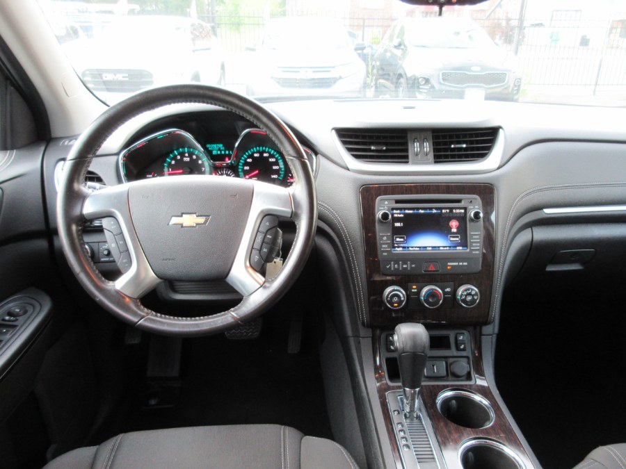 2017 Chevrolet Traverse AWD 4dr LT w/1LT, available for sale in Linden, New Jersey | Route 27 Auto Mall. Linden, New Jersey 2017 Chevrolet Traverse AWD 4dr LT w/1LT, available for sale in Linden, New Jersey | Route 27 Auto Mall. Linden, New Jersey
