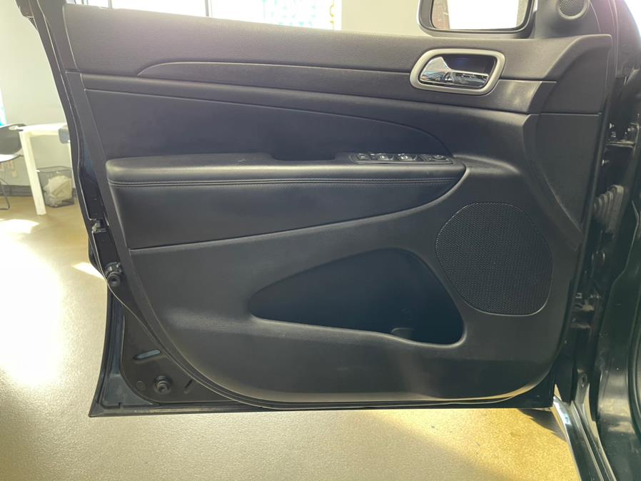 2018 Jeep Grand Cherokee Altitude 4x4 *Ltd Avail*, available for sale in Inwood, New York | 5 Towns Drive. Inwood, New York 2018 Jeep Grand Cherokee Altitude 4x4 *Ltd Avail*, available for sale in Inwood, New York | 5 Towns Drive. Inwood, New York