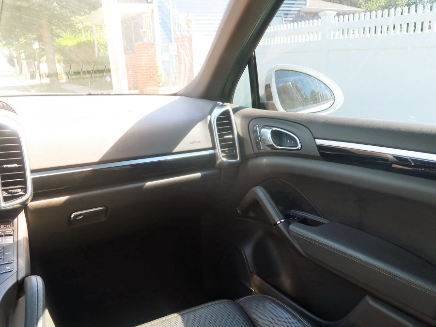 Used Porsche Cayenne 2018 | Auto Expo Ent Inc.. Great Neck, New York Used Porsche Cayenne 2018 | Auto Expo Ent Inc.. Great Neck, New York