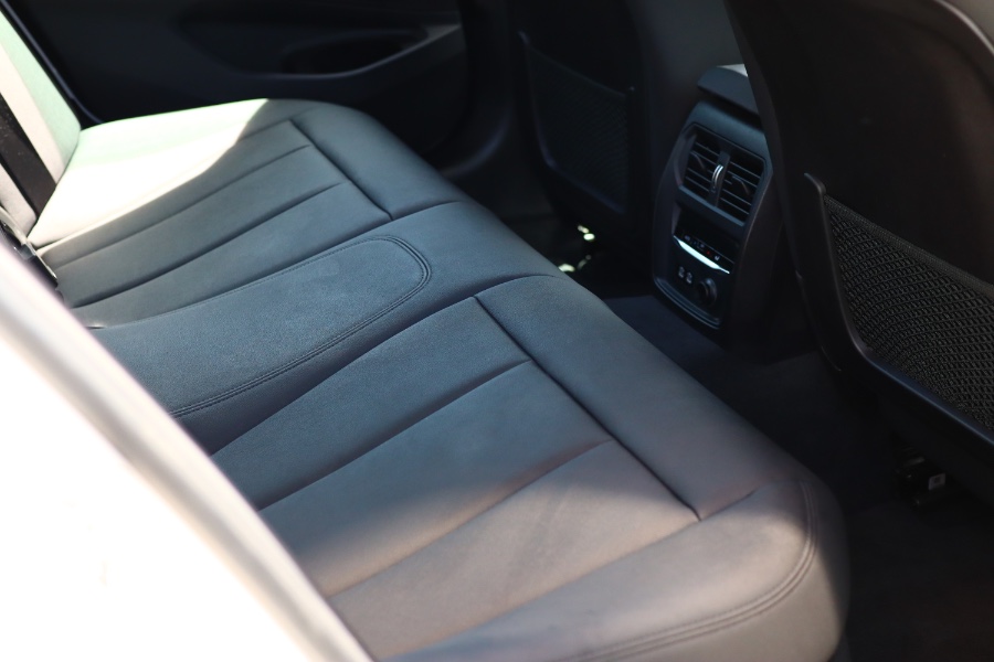 Used BMW 3 Series 330i xDrive Sedan North America 2020 | Hillside Auto Mall Inc.. Jamaica, New York Used BMW 3 Series 330i xDrive Sedan North America 2020 | Hillside Auto Mall Inc.. Jamaica, New York