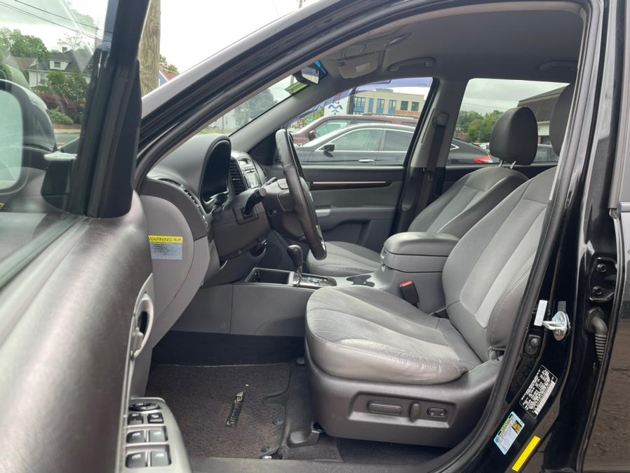 2011 Hyundai Santa Fe AWD 4dr V6 Auto SE, available for sale in Manchester, Connecticut | Carsonmain LLC. Manchester, Connecticut 2011 Hyundai Santa Fe AWD 4dr V6 Auto SE, available for sale in Manchester, Connecticut | Carsonmain LLC. Manchester, Connecticut