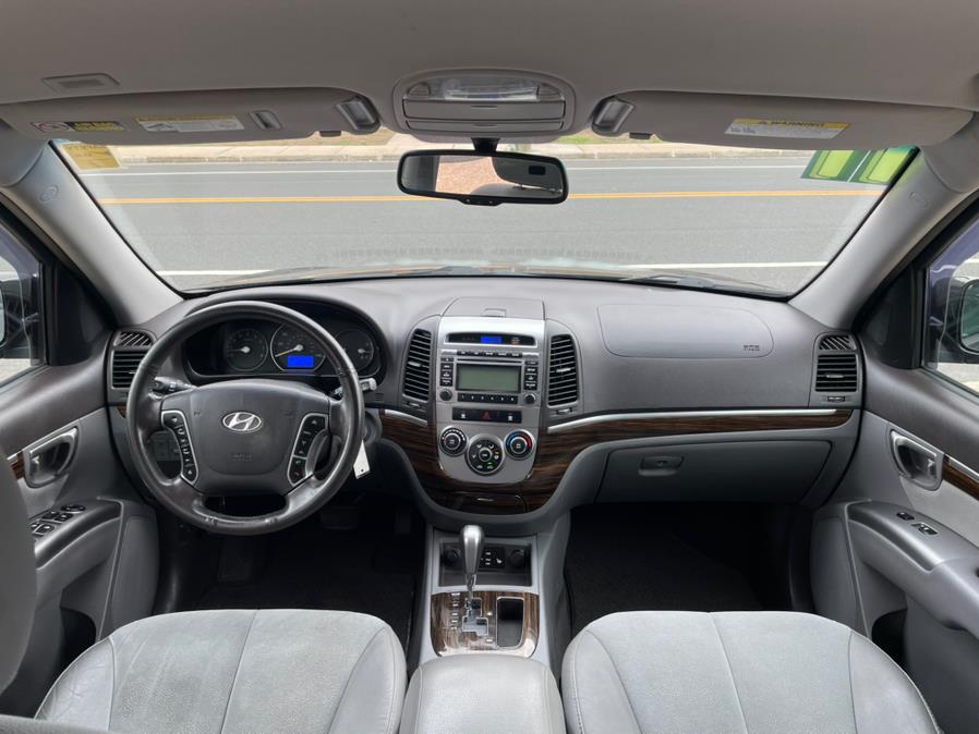 2011 Hyundai Santa Fe AWD 4dr V6 Auto SE, available for sale in Manchester, Connecticut | Carsonmain LLC. Manchester, Connecticut 2011 Hyundai Santa Fe AWD 4dr V6 Auto SE, available for sale in Manchester, Connecticut | Carsonmain LLC. Manchester, Connecticut