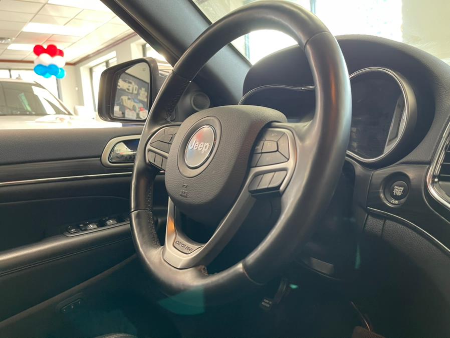 Used Jeep Grand Cherokee Limited 4x4 2020 | 5 Towns Drive. Inwood, New York Used Jeep Grand Cherokee Limited 4x4 2020 | 5 Towns Drive. Inwood, New York