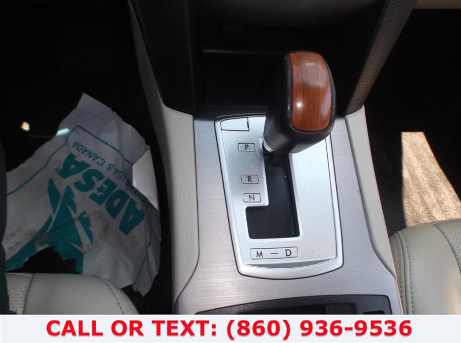Used Subaru Outback 4dr Wgn H4 Auto 2.5i Limited 2013 | Lee Motors Sales Inc. Hartford, Connecticut Used Subaru Outback 4dr Wgn H4 Auto 2.5i Limited 2013 | Lee Motors Sales Inc. Hartford, Connecticut
